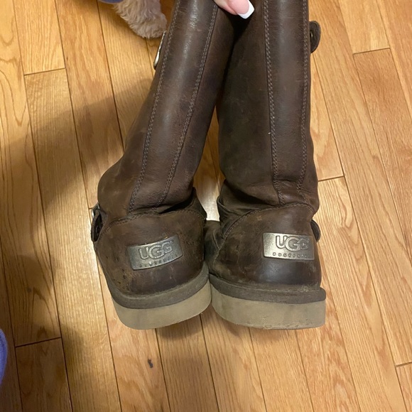Uggs size 6 - Picture 3 of 4